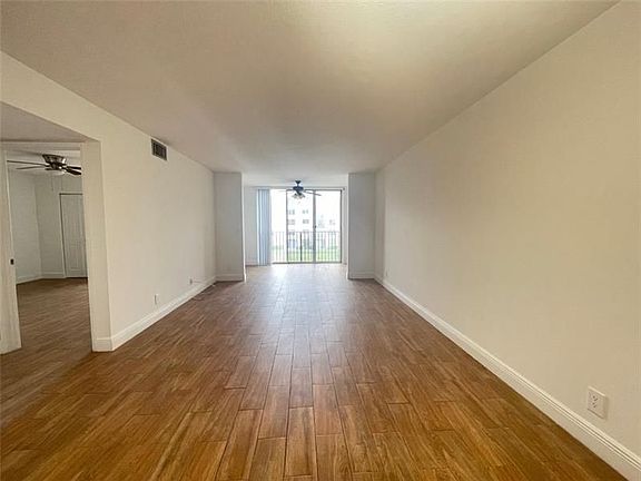 4th image of 7740 NW 50th St APT 305