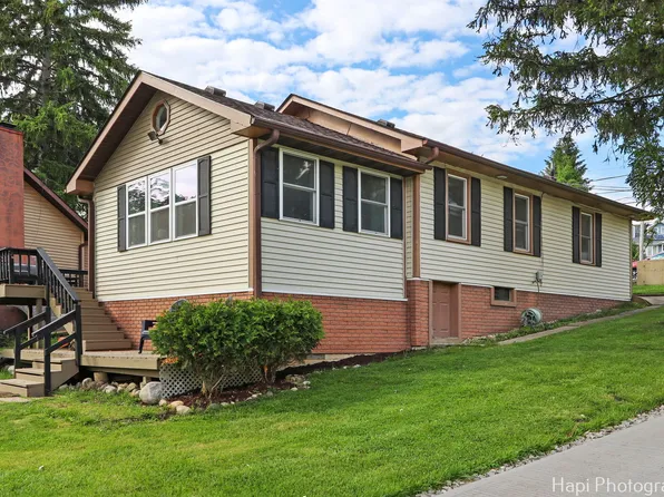 24991 W Forest Dr, Lake Villa, IL 60046