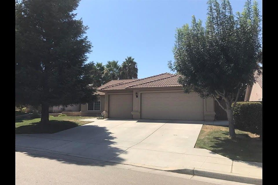 1st image of 2072 W Park Dr