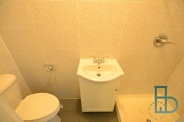 Rented by Brooklyn High Rise LLC | media 7