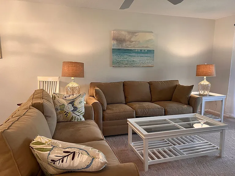 748 Avenida Estancia #B — Photo 12