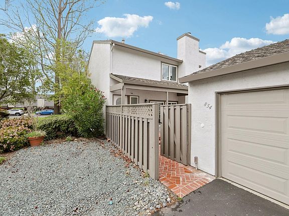 2nd image of 854 Erickson Ln