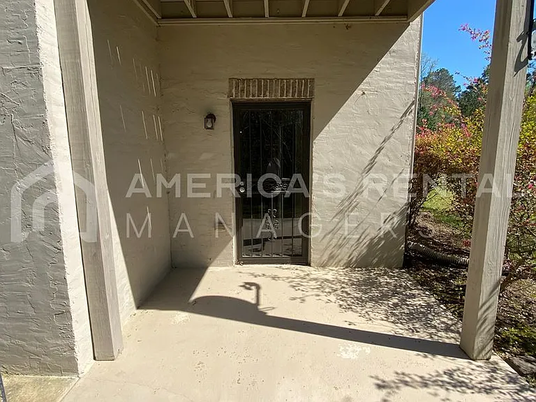 4230 Lochshire Ln — Photo 41