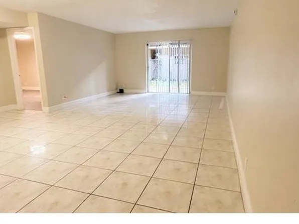 1740 NW 60th Ave APT 4, Fort Lauderdale, FL 33313