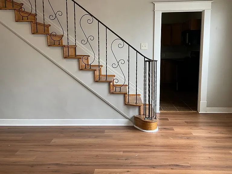 222 S Center St — Photo 5