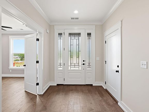 4th image of 6829 Carnell Way #29