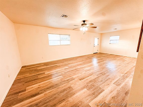 3rd image of 12738 S 121st East Ave
