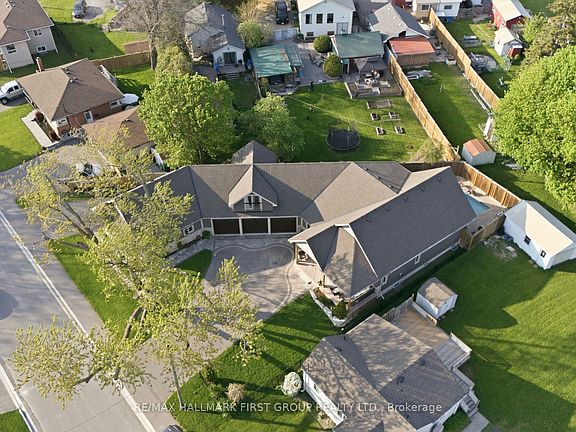 2nd image of 53 Brown St