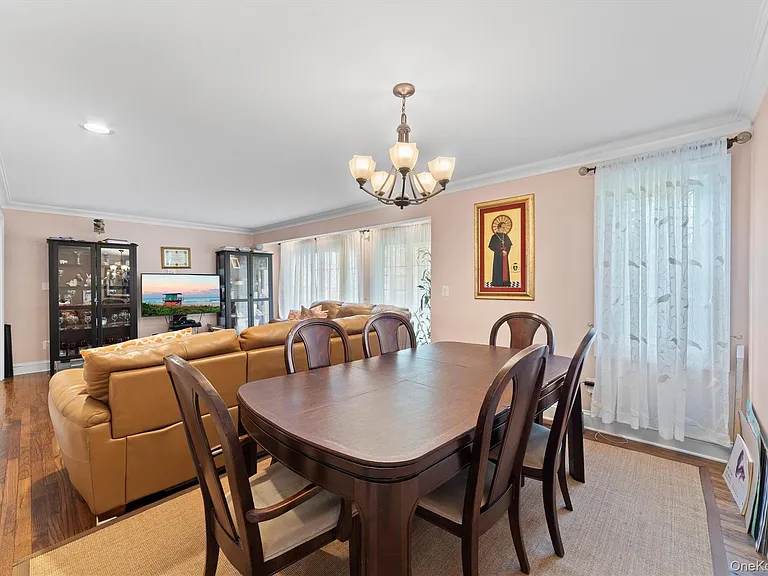 12 Downing Ct — Photo 11