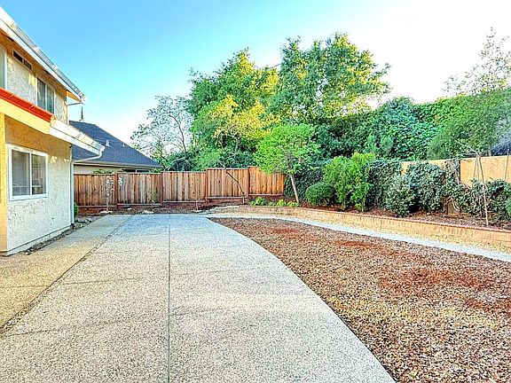 5th image of 7647 Elderwood Ct