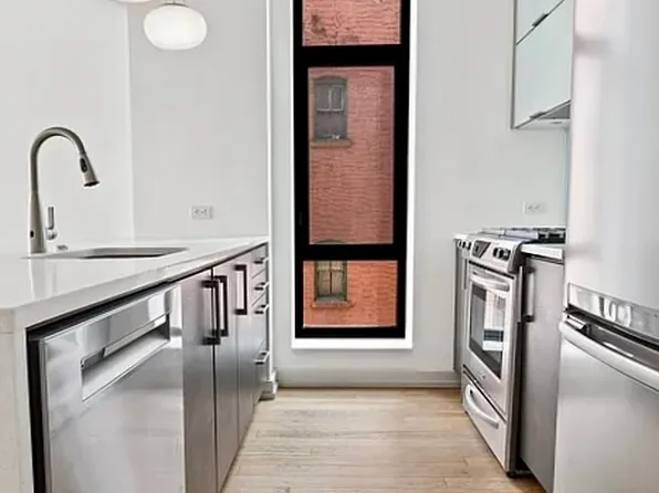 21-45 44th Drive image 4 of 12