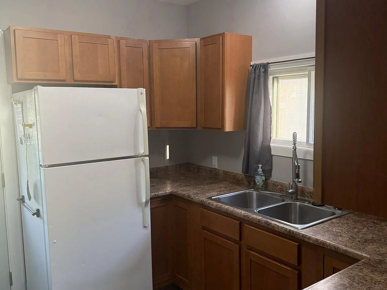 3 bed, 1.5 bath, 1296 sqft, $1,600 — Photo 4