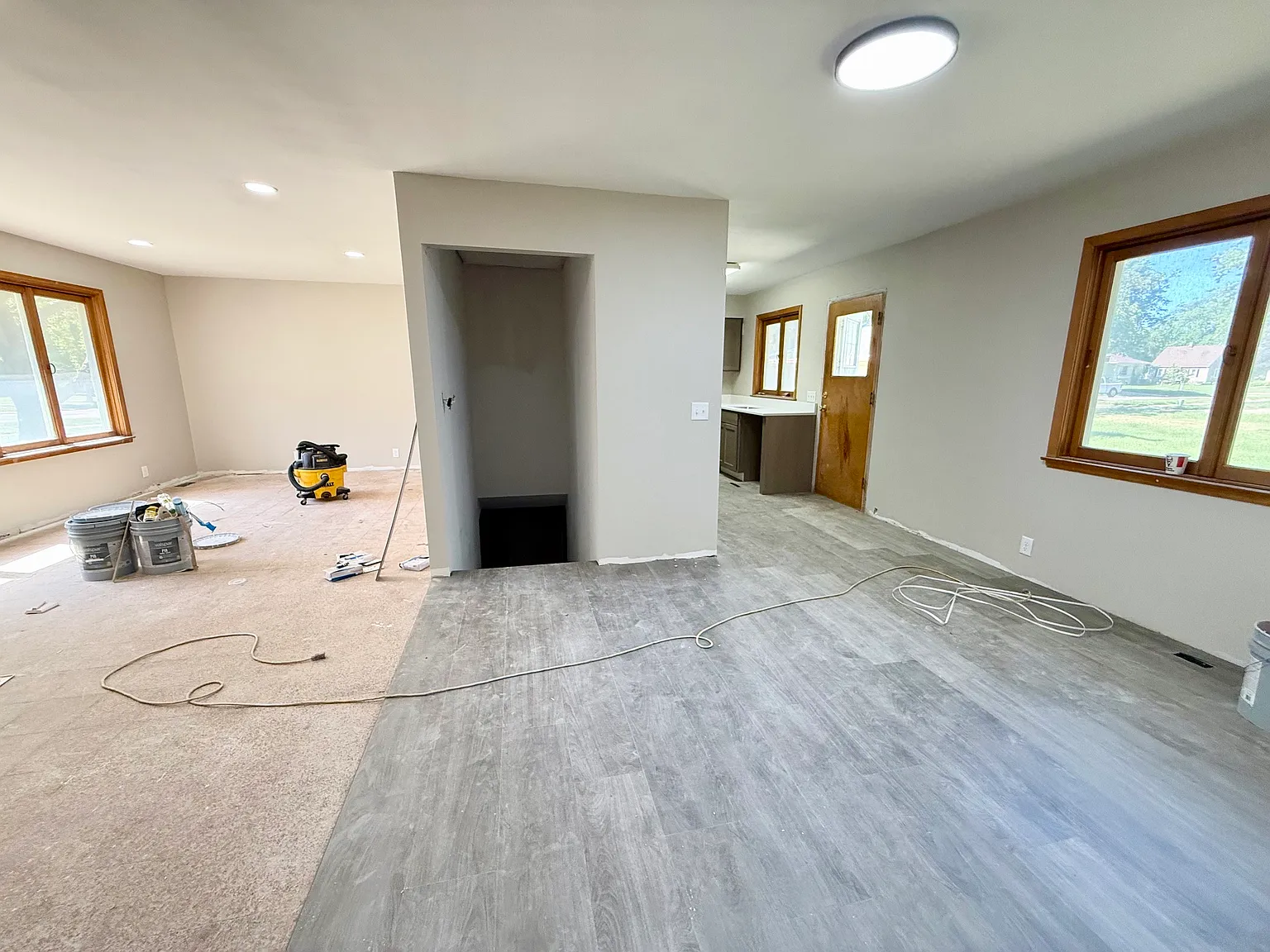 4 bed, 2112 sqft, $1,970 — Photo 2