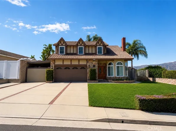 8505 E Meadowridge St, Anaheim, CA 92808