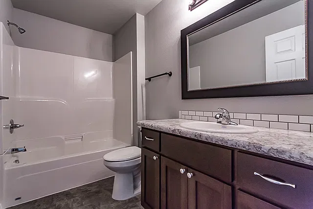 3 bed, 1.5 bath, 1250 sqft, $1,995 — Photo 3