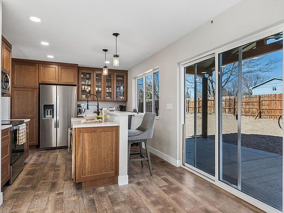 5th image of 1621 San Juan Cir