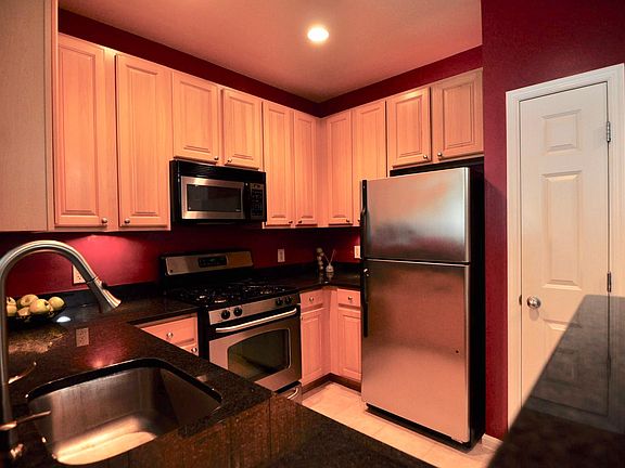 4th image of 2301 25th St S APT 104