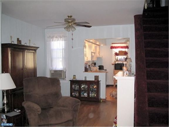 4th image of 1530 S Myrtlewood St