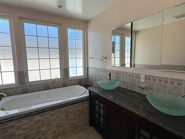 2729 Monserat Ave — Photo 15