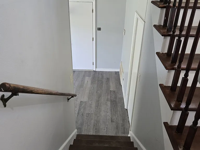 211 Dawnridge Dr — Photo 4