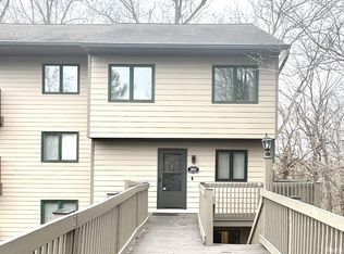 9600 S Lake Ridge Dr, Bloomington, IN 47401