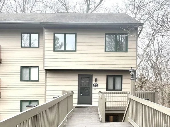 9600 S Lake Ridge Dr, Bloomington, IN 47401