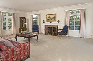 4th image of 2285 Melville Dr