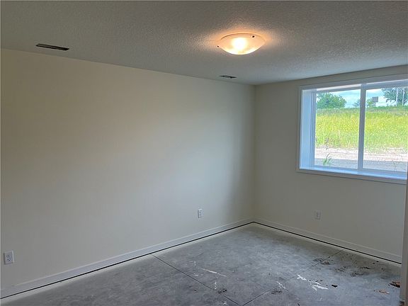 3rd image of 351 Northern Trace Ct