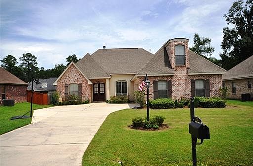 1st image of 204 Timberwood Ct