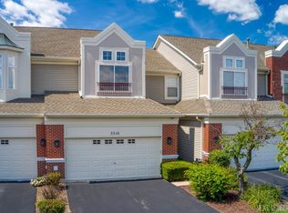 3310 Rosecroft Ln, Naperville, IL 60564