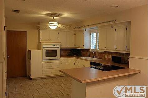 2nd image of 3812 Lawndale Ave
