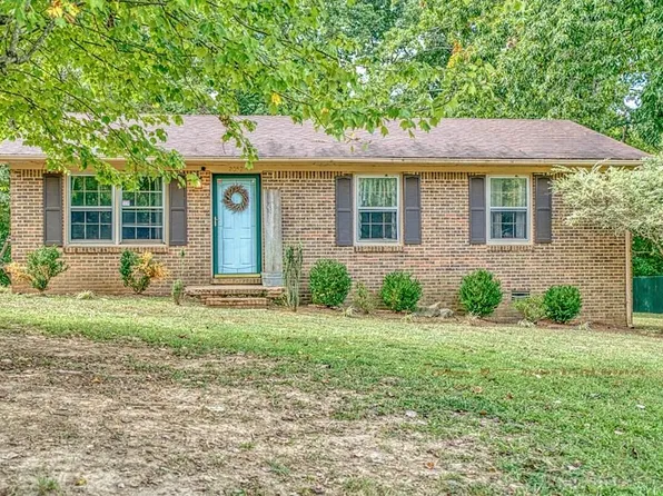 2052 Wildwood Ct, Cookeville, TN 38501