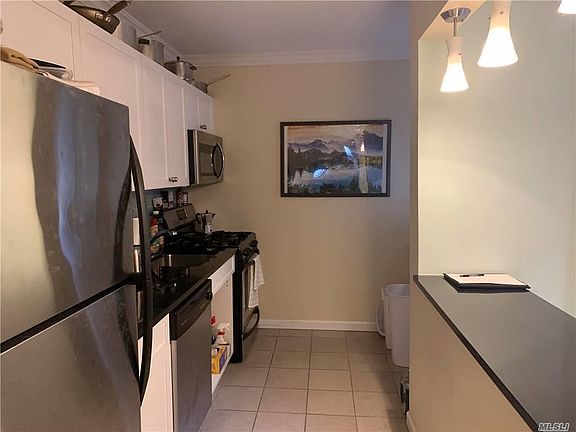 5th image of 251 W Broadway #206