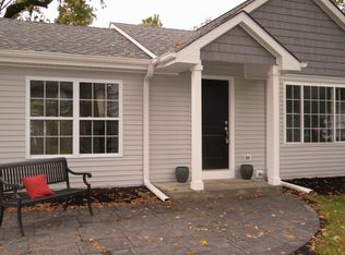 230 W 10th Ave, Naperville, IL 60563