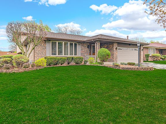 2nd image of 16563 Crescent Ave