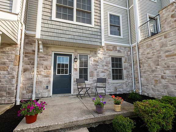 3rd image of 5965 Canyon Creek Dr #503