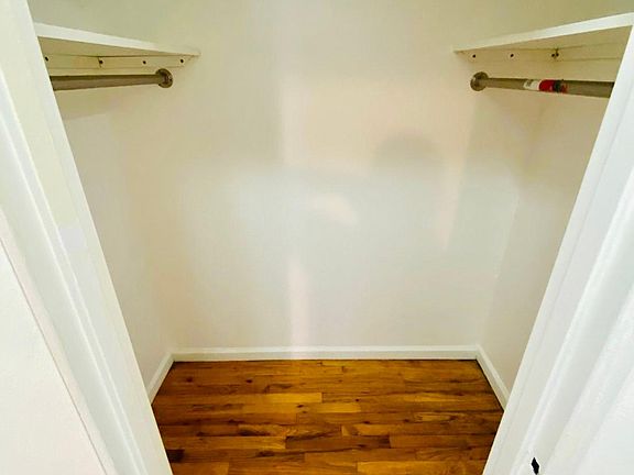4th image of 122 Fisher Ave #6G