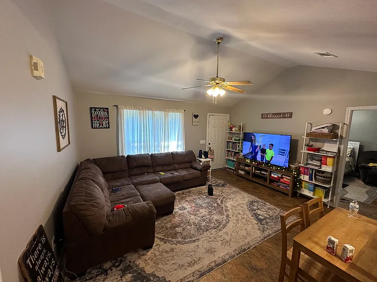 83 Lee Road 2060 — Photo 9