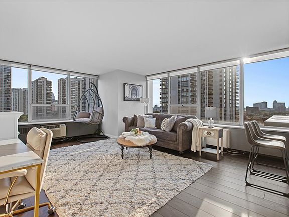 2nd image of 70 W Burton Pl APT 1407