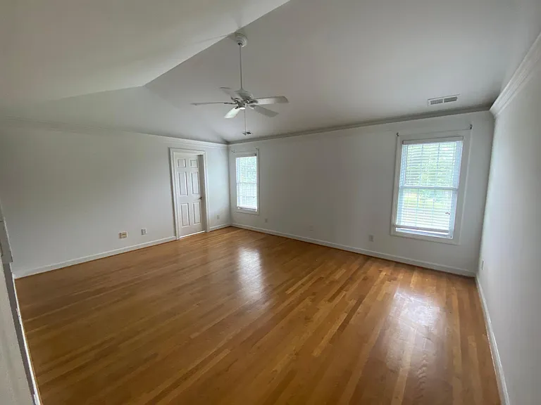 1021 Rolling Farm Dr — Photo 15