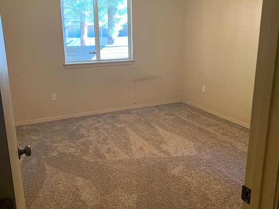 bedroom 2 w/ walk-in closet