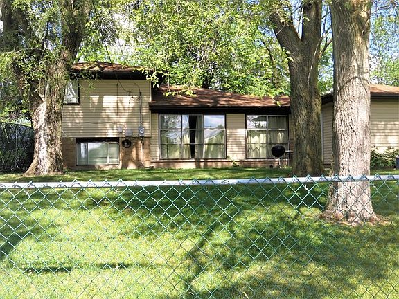 2nd image of 219 Westwood Dr