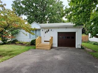 446 Norran Dr, Rochester, NY 14609