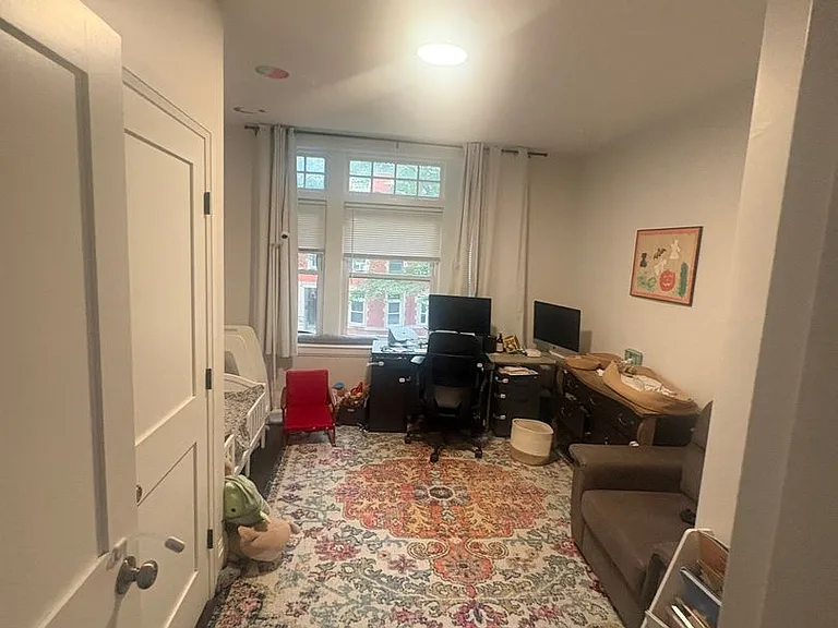 13 Strathmore Rd #5 — Photo 8