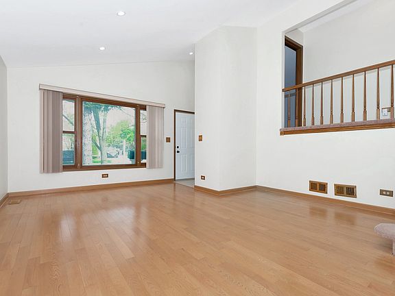 5th image of 206 N Bierman Ave
