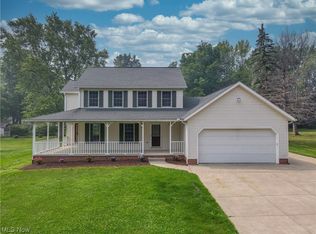 652 Highland Park Dr, Akron, OH