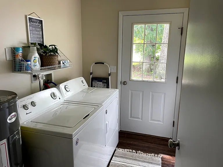 205 King Dr — Photo 5