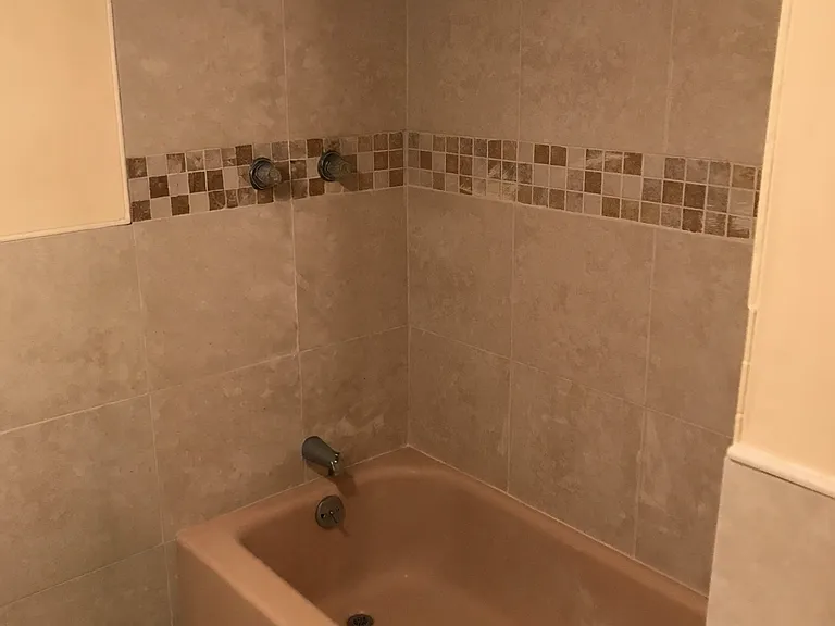 325 Wayne St #1 — Photo 5