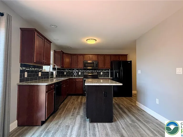 1334 Easton Rd — Photo 10
