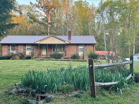4th image of 1533 Shiney Rock Rd